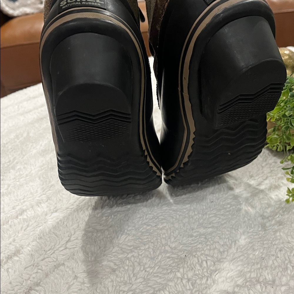 Sorel Vintage Waterproof Duck Boots - Picture 7 of 8